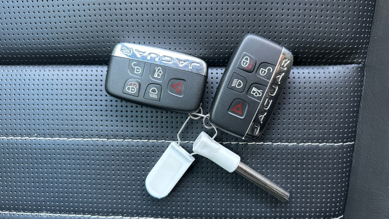 Jaguar F-Type 5.0 Supercharged V8 R 2dr Auto AWD Petrol Convertible